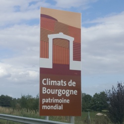 8 panneaux autoroutiers... mais pas seulement ! 